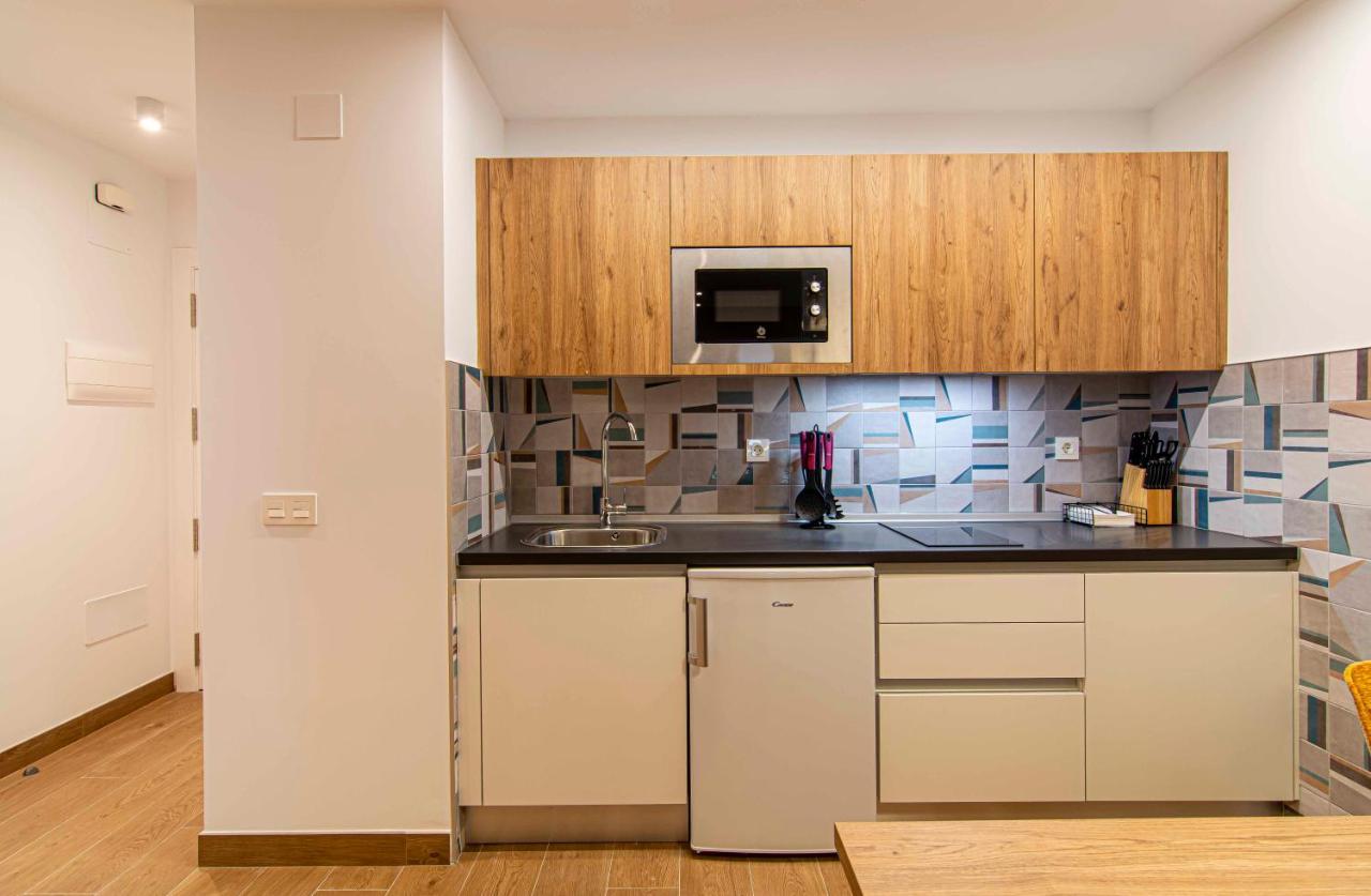 מאלגה Apartamentos 1 Abril מראה חיצוני תמונה