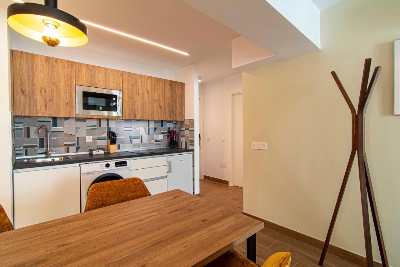מאלגה Apartamentos 1 Abril מראה חיצוני תמונה