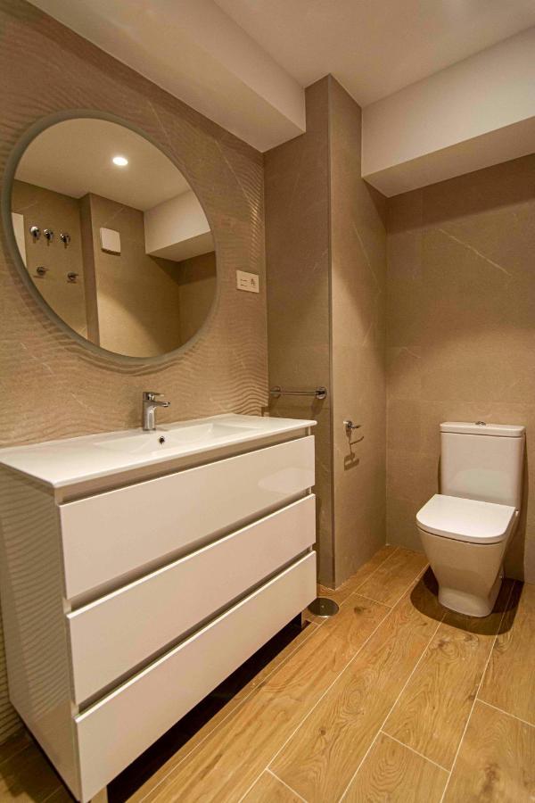 מאלגה Apartamentos 1 Abril מראה חיצוני תמונה